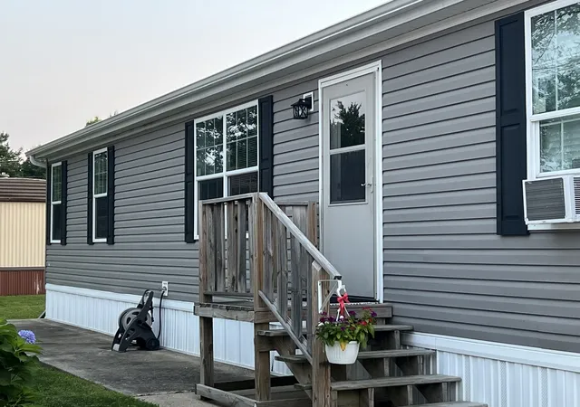 Photo 3 of Manufactured home for sale at 315 Ave F, Bloomington, IL 61704 | MLS# 12433041 | Listing updated on 2026-07-30