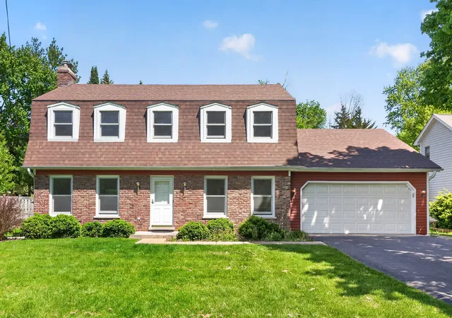 Homes for sale in Batavia, IL | 272 S Forest Ave, Batavia, IL 60510 | MLS# 12434267
