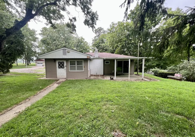 Homes for sale in Oakland, IL | 509 Lakeshore Dr, Oakland, IL 61943 | MLS# 12434307