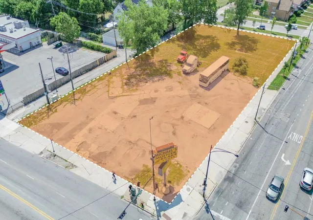 2nd image of 10301 S Cottage Grove Ave, Chicago, IL 60628 | MLS# 12435639