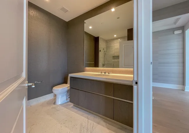 5th image of 363 E Wacker Dr #3404, Chicago, IL 60601 | MLS# 12438563