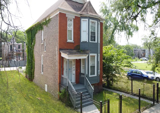 Homes for sale in Chicago, IL | 5641 S Morgan St, Chicago, IL 60621 | MLS# 12442037