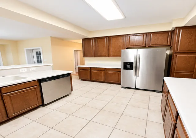 Listing Photo 5 - Condo for sale in building located at 101 Pointe Dr, Northbrook, IL 60062 - Unit #203