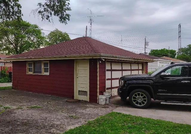 3rd image of 550 W 127Th St, Chicago, IL 60628 | MLS# 12451320
