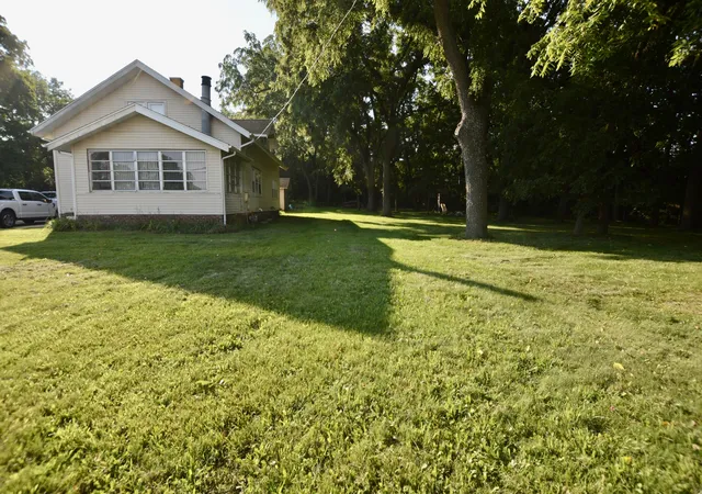 Photo 3 of Single family home for sale at 5807 Forest Hills Rd, Rockford, IL 61114 | MLS# 12454658 | Listing updated on 2026-08-21