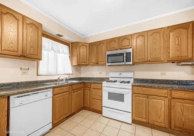 3rd image of 270 Green St, Park Forest, IL 60466 | MLS# 12454984