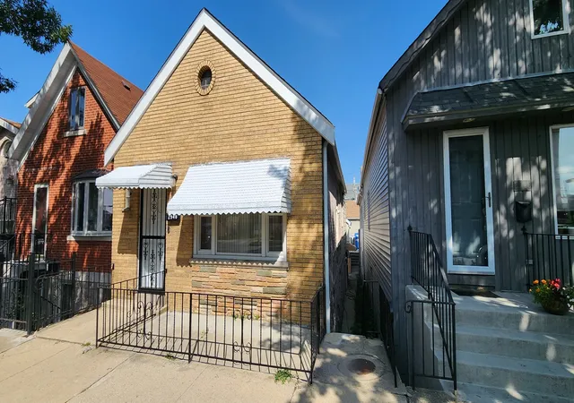 Homes for sale in Chicago, IL | 2948 S Lyman St, Chicago, IL 60608 | MLS# 12455120