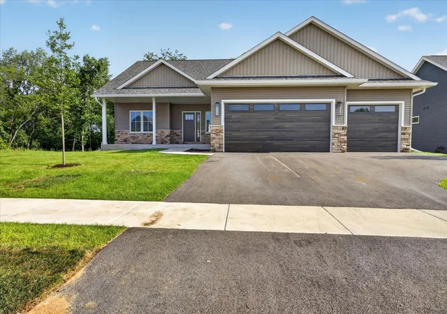 Homes for sale in Belvidere, IL | 4137 Waters Edge Dr, Belvidere, IL 61008 | MLS# 12457611