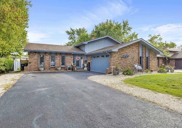 17th image of 1943 182nd St, Lansing, IL 60438 | MLS# 12459273