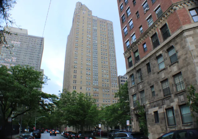 Homes for sale in Chicago, IL | 5000 S East End Ave #24A, Chicago, IL 60615 | MLS# 12464413