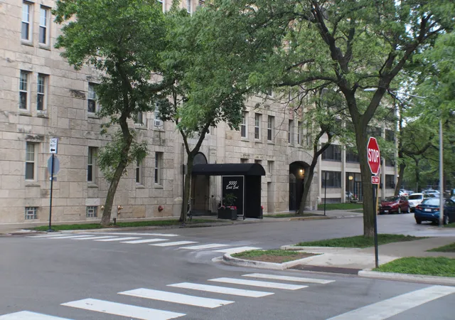 Homes for sale in Chicago, IL | 5000 S E End Ave, Chicago, IL 60615