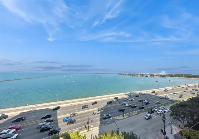 3rd image of 860 N Lake Shore Dr #8M, Chicago, IL 60611 | MLS# 12468535