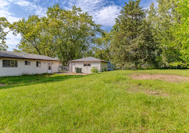 12th image of 120 Grow Ln, Streamwood, IL 60107 | MLS# 12470125