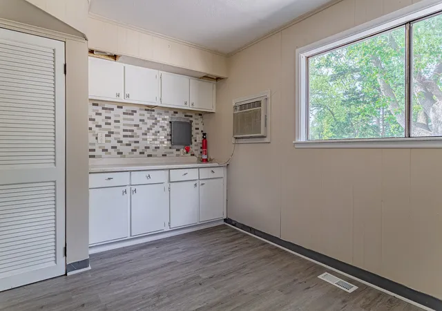 5th image of 120 Grow Ln, Streamwood, IL 60107 | MLS# 12470125