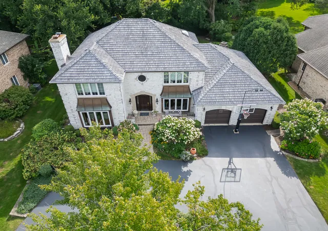 Photo 1 of Single family home for sale at 7537 Ridgewood Ln, Burr Ridge, IL 60527 | MLS# 12471500 | Listing updated on 2026-10-22
