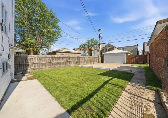 3rd image of 1621 S 50Th Ct, Cicero, IL 60804 | MLS# 12472418