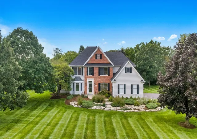 Photo 2 of Single family home for sale at 4n934 Forest Trl Dr, Campton Hills, IL 60175 | MLS# 12474534 | Listing updated on 2026-09-23