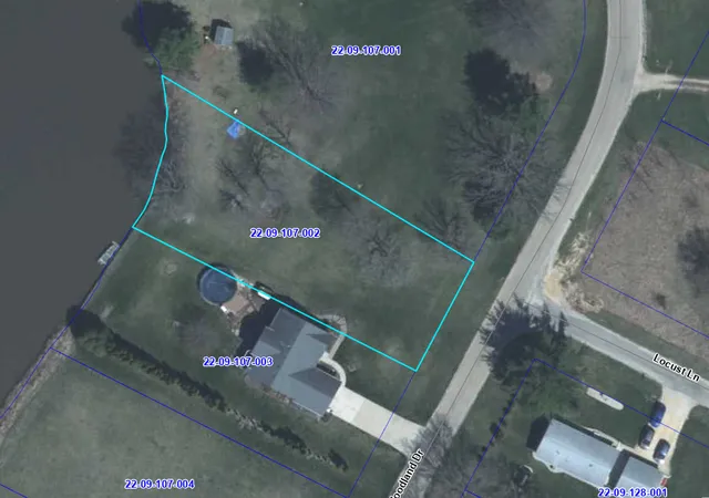 Photo 5 of Land for sale at 701 Woodland Dr, Dixon, IL 61021 | MLS# 12475776 | Listing updated on 2026-04-25