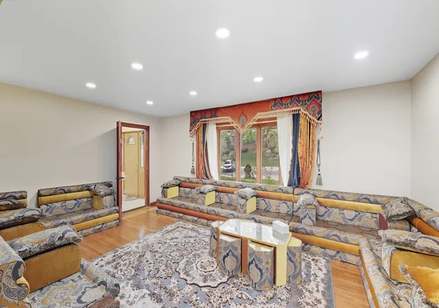 5th image of 12815 S Seneca Rd, Palos Heights, IL 60463 | MLS# 12475833