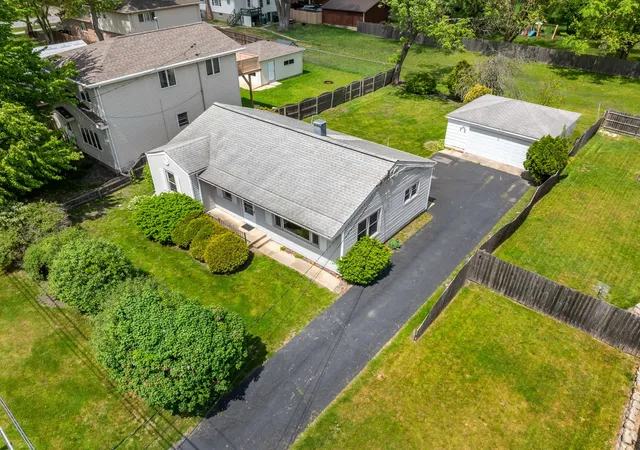 Photo 3 of Single family home for sale at 5028 156th Street, Oak Forest, IL 60452 | MLS# 12476516 | Listing updated on 2026-09-24