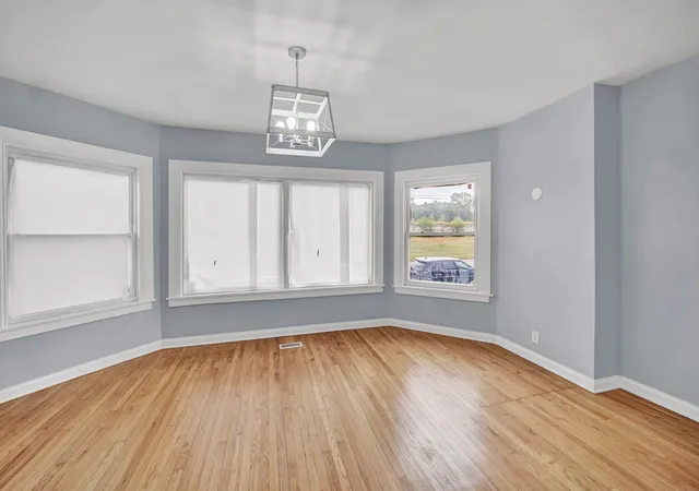 Photo 3 of Sale Pending at 7316 S Woodlawn Ave, Chicago, IL 60619 | MLS# 12481644 | Listing updated on 2026-07-18