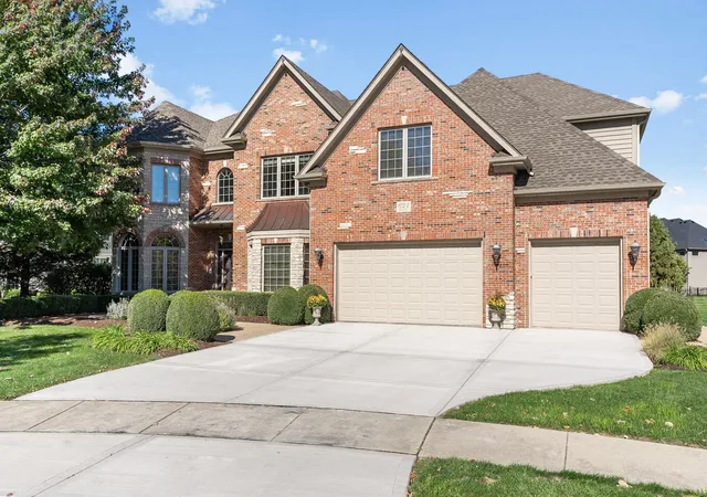 Photo 2 of Mansion for sale at 624 Fawell Ct, Naperville, IL 60565 | MLS# 12484823 | Listing updated on 2026-09-19