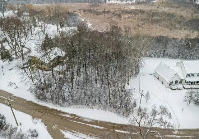 Photo 1 of Land for sale at 24334 N Grandview Dr, Lake Barrington, IL 60010 | MLS# 12485828 | Listing updated on 2026-09-17