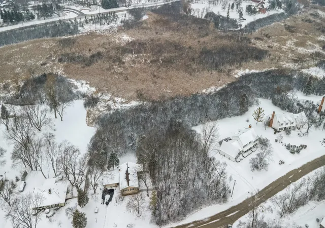 Photo 3 of Land for sale at 24334 N Grandview Dr, Lake Barrington, IL 60010 | MLS# 12485828 | Listing updated on 2026-09-17