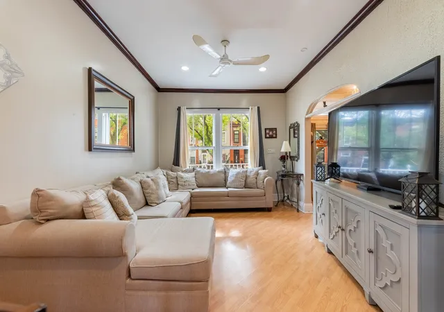 5th image of 2342 W Altgeld St, Chicago, IL 60647 | MLS# 12488546