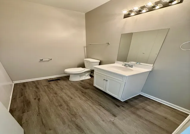 4th image of 149 Highbury Dr, Elgin, IL 60120 | MLS# 12490805