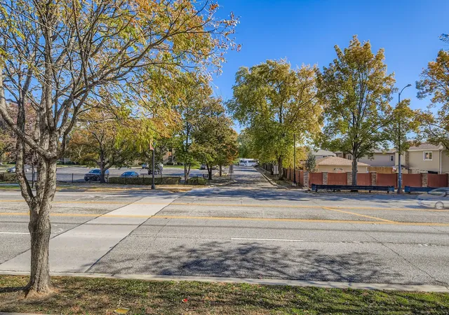 Listing Photo 2 - Condo for sale in building located at 10048 S Pulaski Rd, Oak Lawn, IL 60453 - Unit #1E