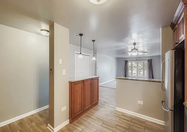 Listing Photo 4 - Condo for sale in building located at 10048 S Pulaski Rd, Oak Lawn, IL 60453 - Unit #1E