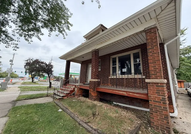 Photo 3 of Single family home for sale at 13813 S Halsted St, Riverdale, IL 60827 | MLS# 12492756 | Listing updated on 2026-09-29