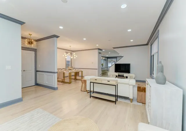Homes for sale in Chicago, IL | 3231 N Octavia Ave, Chicago, IL 60634 | MLS# 12493815