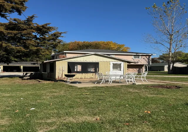 1st image of 718 Arch St, Ottawa, IL 61350 | MLS# 12493849