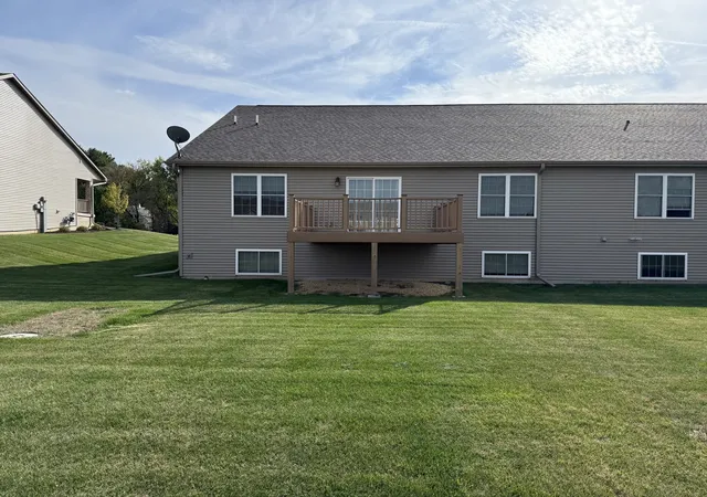Homes for sale in Dixon, IL | 730 Keller Dr, Dixon, IL 61021 | MLS# 12497694