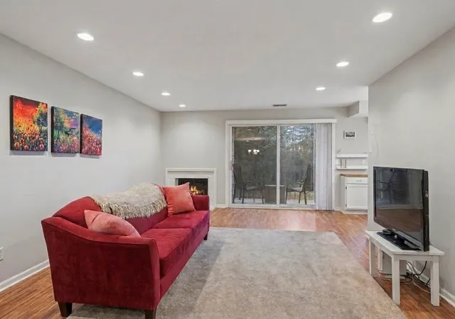 Photo 3 of Condo for sale at 1250 Rudolph Rd #2B, Northbrook, IL 60062 | MLS# 12497856 | Listing updated on 2026-10-07