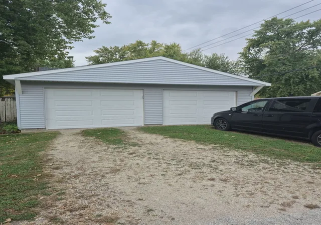 Homes for sale in Kankakee, IL | 863 W Williams St, Kankakee, IL 60901 | MLS# 12498918