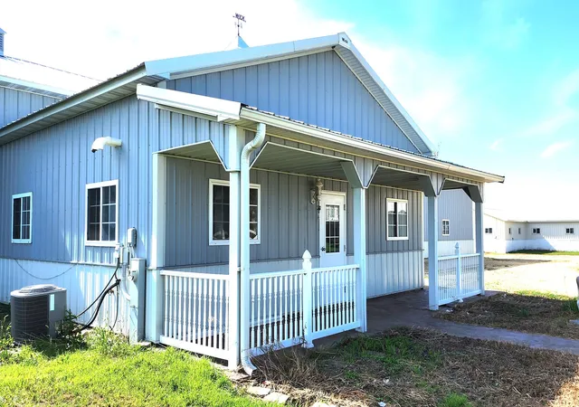 Homes for sale in Poplar Grove, IL | 6079 Manchester Rd, Poplar Grove, IL 61065 | MLS# 12500141