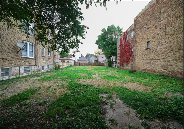 7th image of 931 N Lawndale Ave, Chicago, IL 60651 | MLS# 12501579