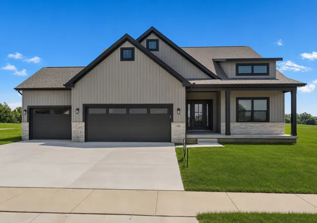 Homes for sale in Mahomet, IL | 713 Wheatley Dr, Mahomet, IL 61853 | MLS# 12503476