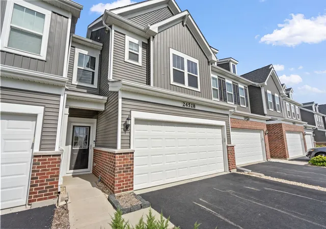 Photo 3 of Townhouse for sale at 24528 W Alexis Ln, Plainfield, IL 60585 | MLS# 12504108 | Listing updated on 2026-10-13
