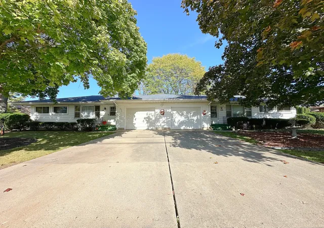 1st image of 1600 E 1st St, Streator, IL 61364 | MLS# 12504194