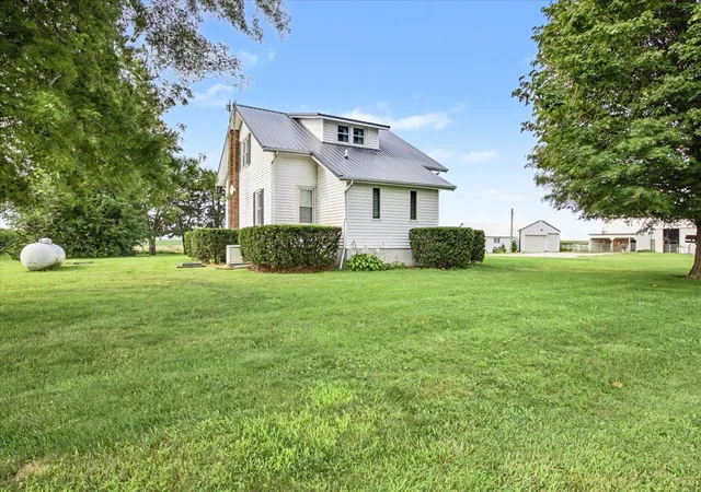 3rd image of 9898 E 1200 North Rd, Chenoa, IL 61726 | MLS# 12504607