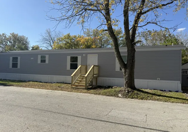 Photo 3 of Manufactured home for sale at 1712 S Dixie Hwy #213, Crete, IL 60417 | MLS# 12506309 | Listing updated on 2026-09-06
