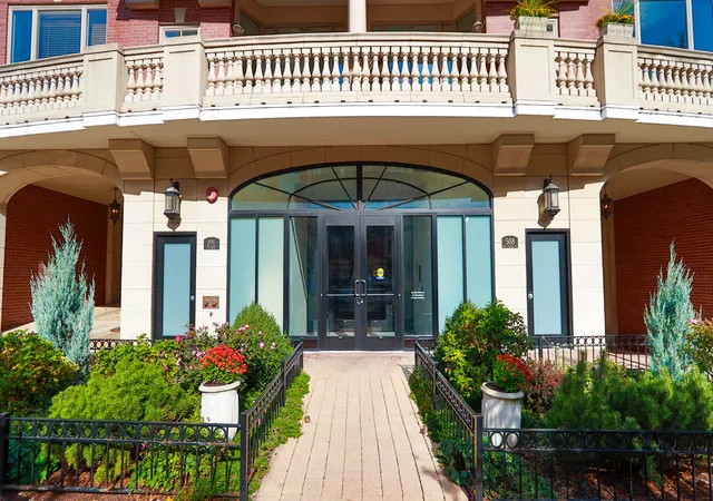Homes for sale in Chicago, IL | 508 W Melrose St #PH-W, Chicago, IL 60657 | MLS# 12506348