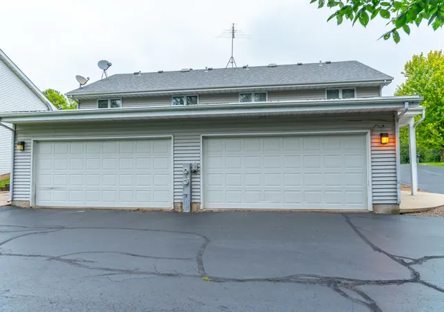 2nd image of 3786 3788 Sage Dr, Rockford, IL 61114 | MLS# 12507363