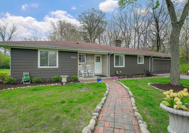 Photo 2 of Single family home for sale at 3309 York Rd, Oak Brook, IL 60523 | MLS# 12508348 | Listing updated on 2026-05-30