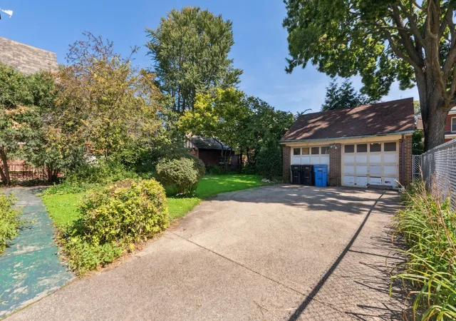 21st image of 6731 S Cregier Ave, Chicago, IL 60649 | MLS# 12510159