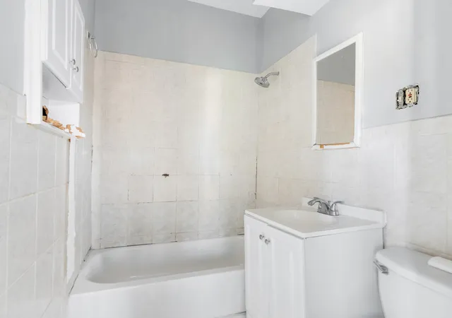 Photo 4 of House for sale at 9338 S Marquette Ave, Chicago, IL 60617 | MLS# 12510303 | Listing updated on 2026-10-09